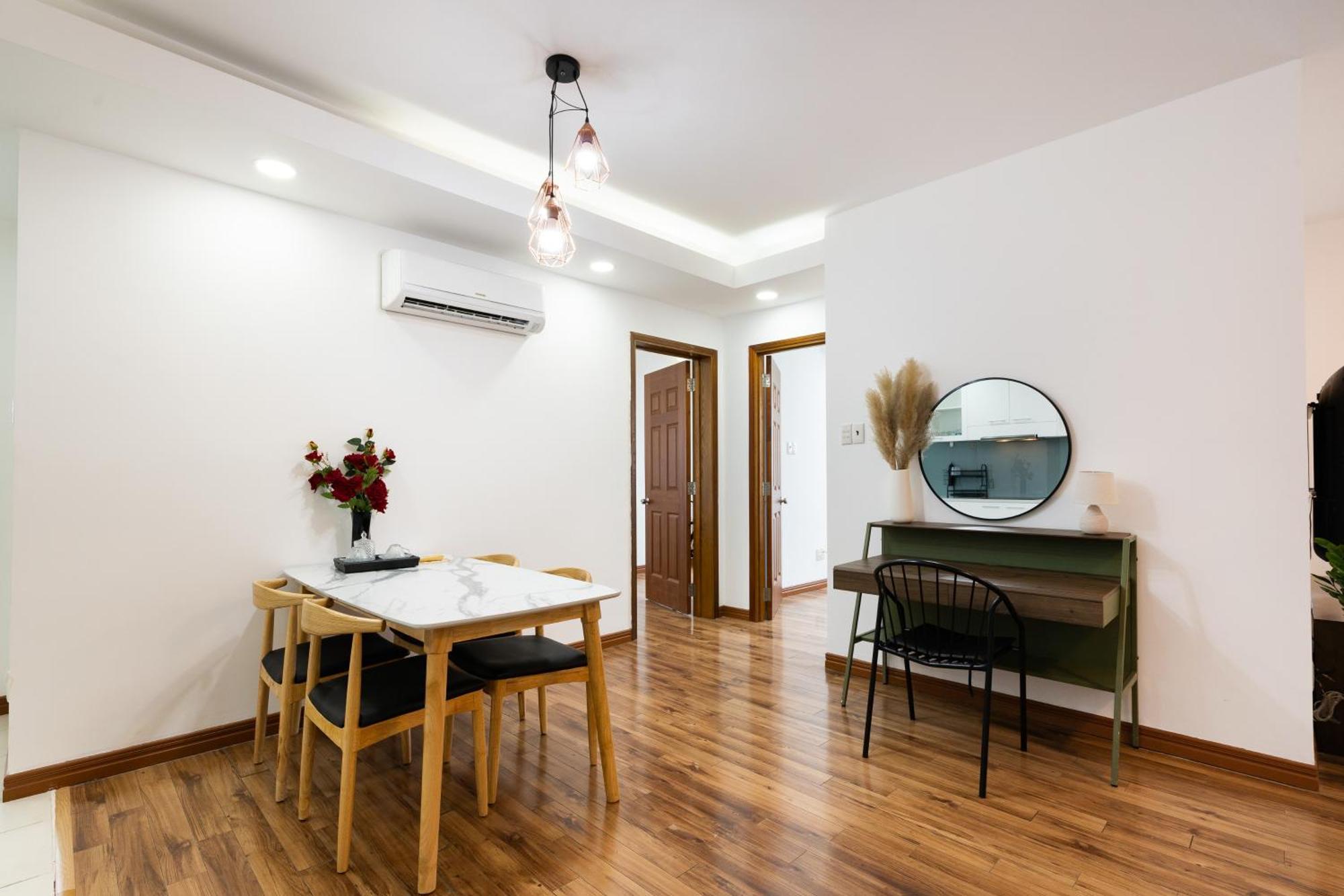 Big Two Bedrooms At The Center