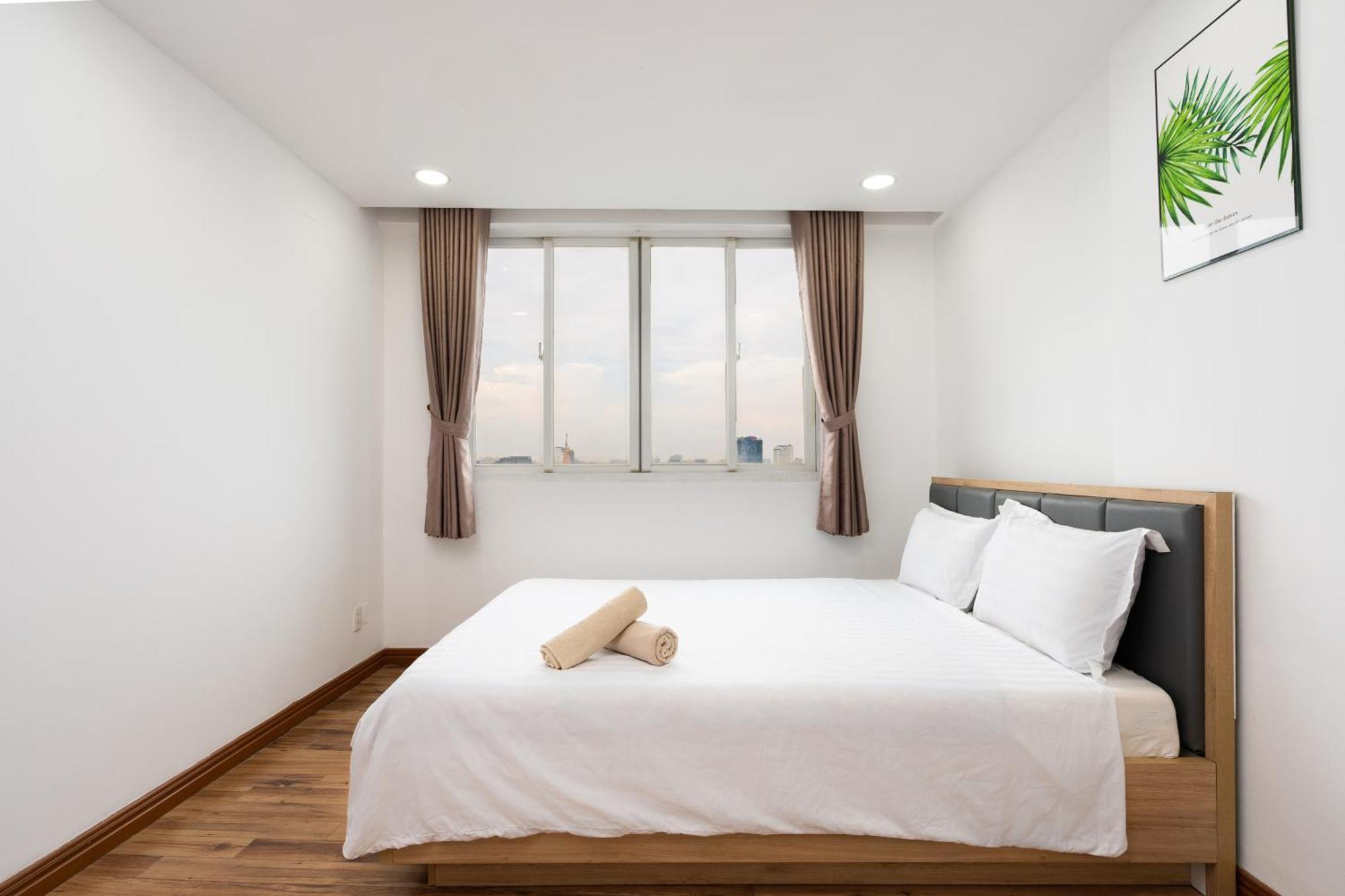 Căn hộ Big Two Bedrooms At The Center TP. Hồ Chí Minh