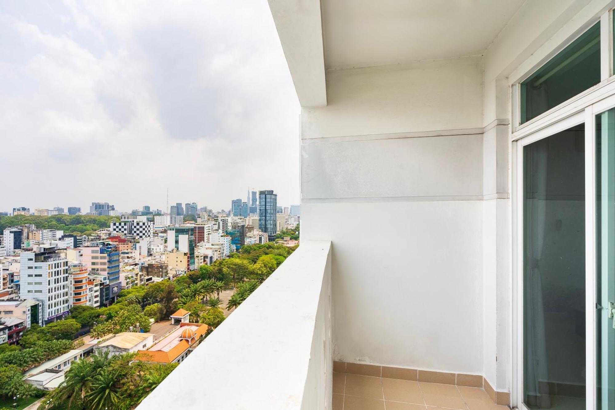 Căn hộ Big Two Bedrooms At The Center TP. Hồ Chí Minh